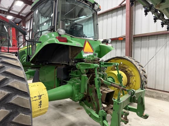 Image of John Deere 8520T equipment image 4