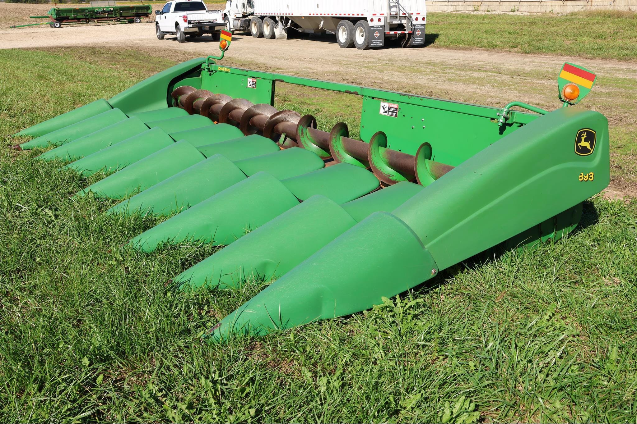 Main image John Deere 893