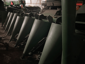 Main image John Deere 893