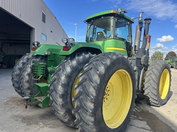 Image of John Deere 9220 equipment image 3