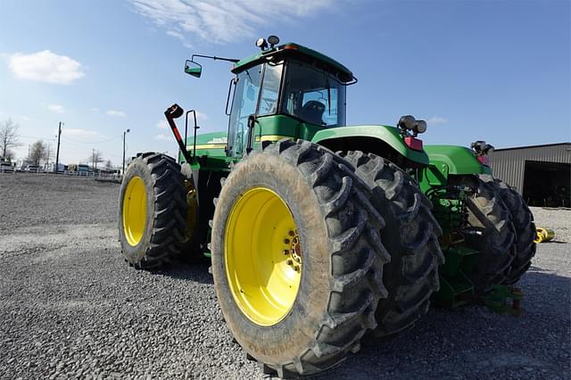 Image of John Deere 9220 equipment image 4