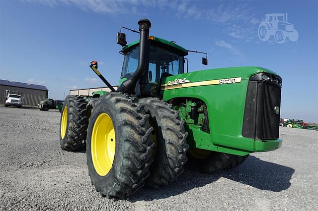 Image of John Deere 9220 equipment image 1