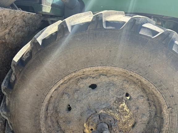 Image of John Deere 9220 equipment image 4