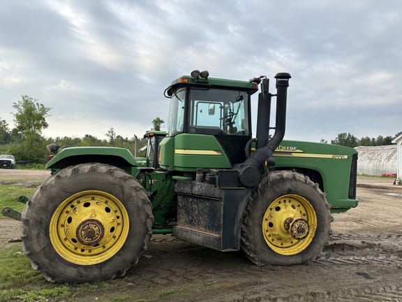 2004 John Deere 9220 Equipment Image0