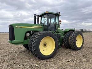 2004 John Deere 9220 Image