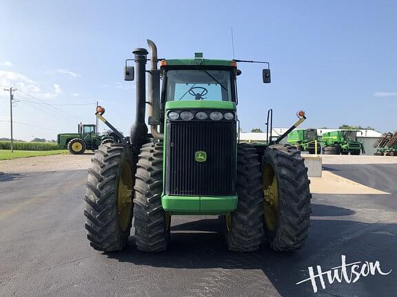 Image of John Deere 9220 equipment image 1