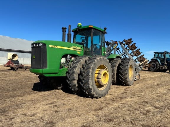 2004 John Deere 9220 Equipment Image0