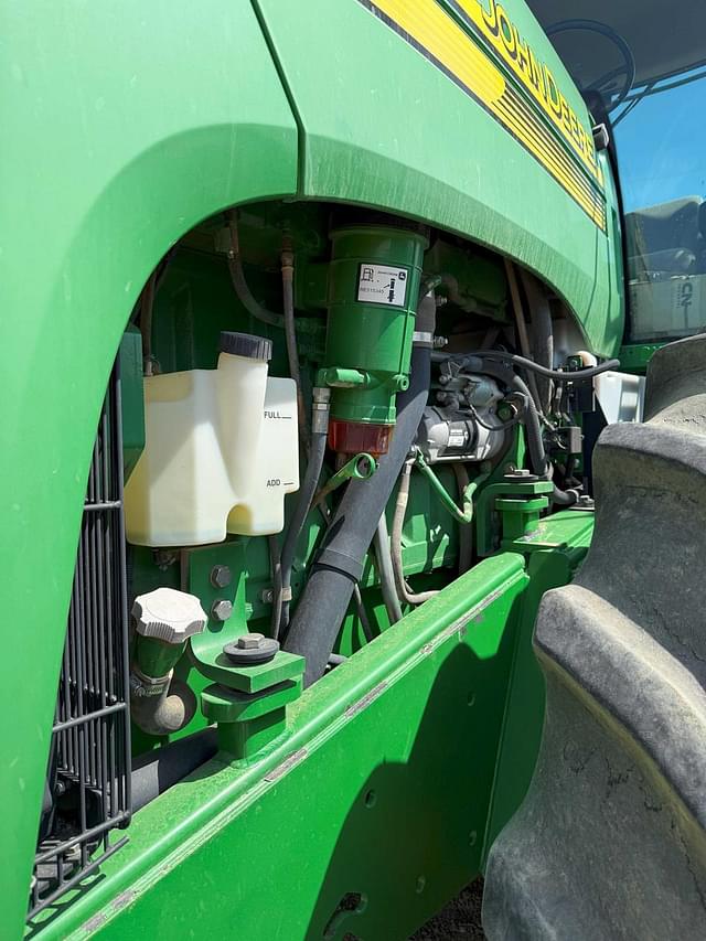 Image of John Deere 9220 equipment image 4