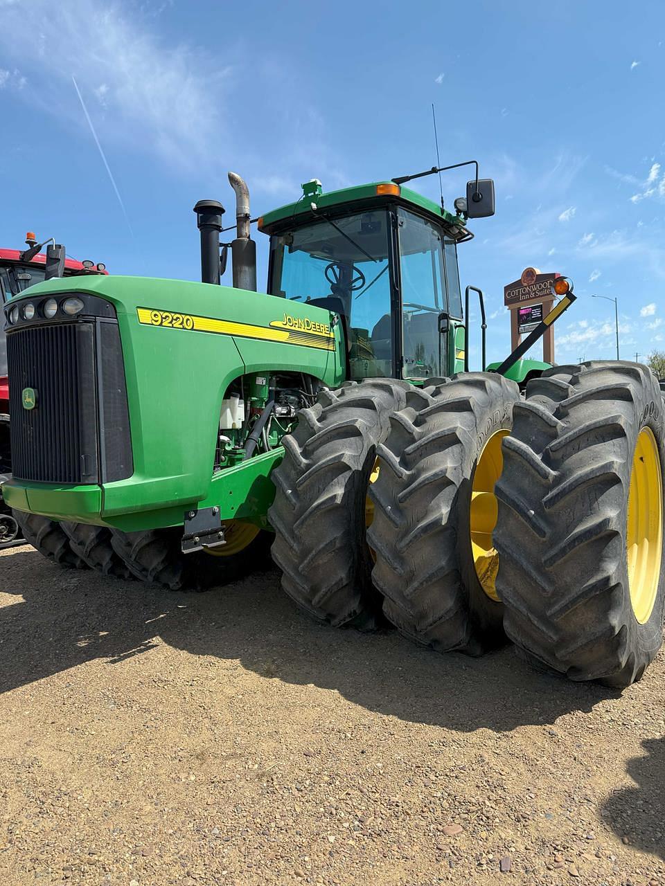 Image of John Deere 9220 Primary image
