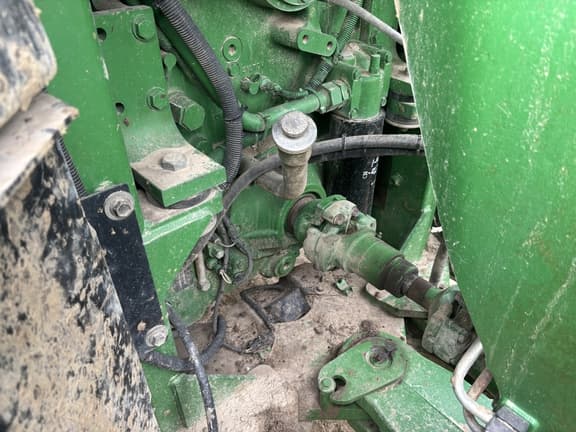 Image of John Deere 9220 equipment image 3