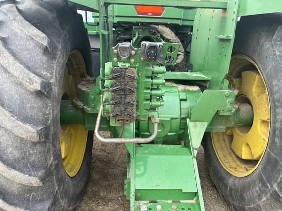 Image of John Deere 9220 equipment image 4