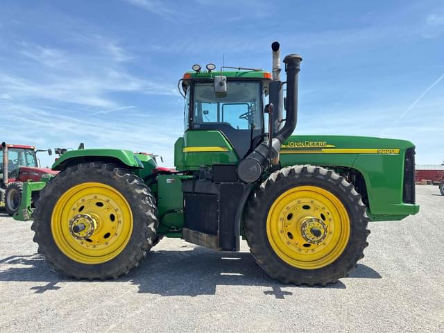 Image of John Deere 9220 equipment image 1