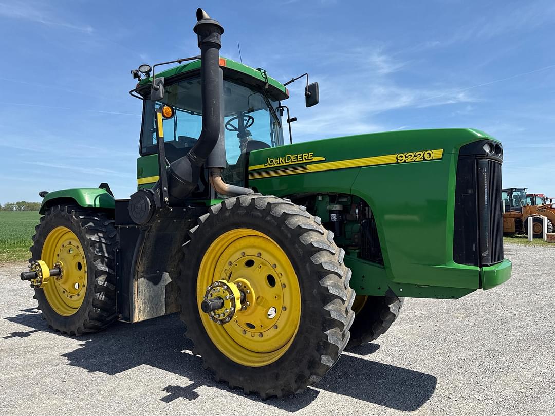 Image of John Deere 9220 Primary image