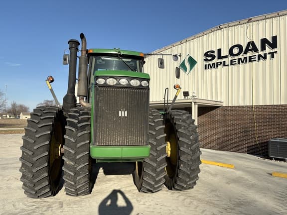 Image of John Deere 9220 equipment image 2