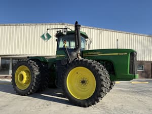 2004 John Deere 9220 Image