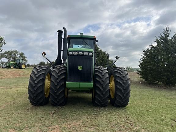 Image of John Deere 9220 equipment image 1