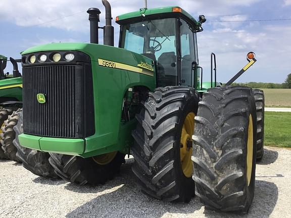 Image of John Deere 9320 equipment image 1