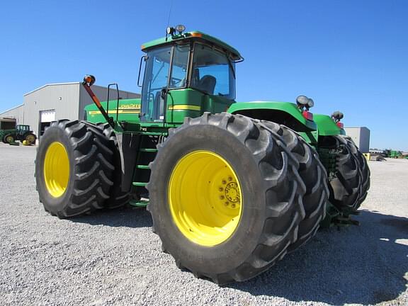 Image of John Deere 9320 equipment image 2