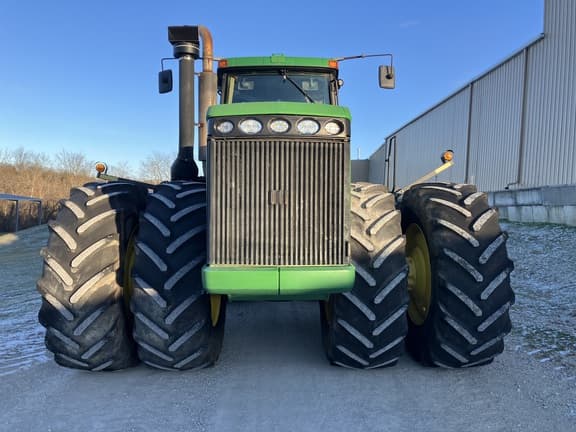 Image of John Deere 9320 equipment image 1