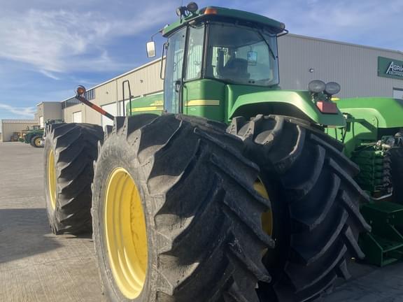 Image of John Deere 9320 equipment image 2