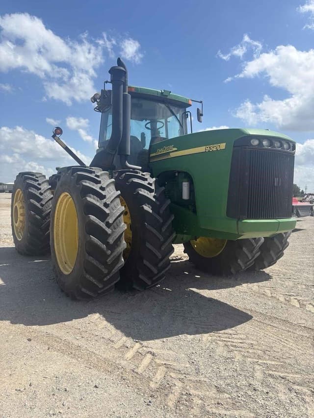 Image of John Deere 9320 equipment image 4