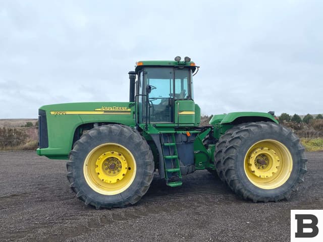 Image of John Deere 9320 equipment image 1