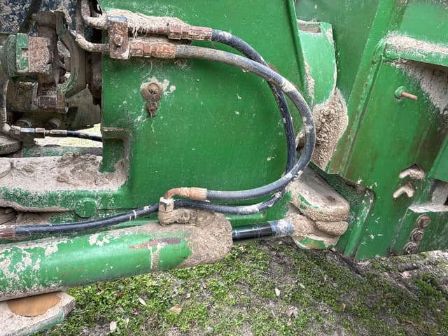 Image of John Deere 9320 equipment image 2