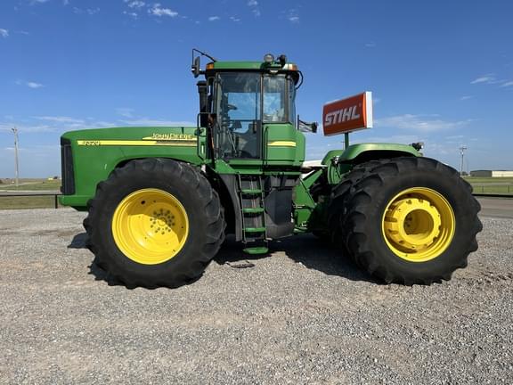 Image of John Deere 9320 equipment image 1