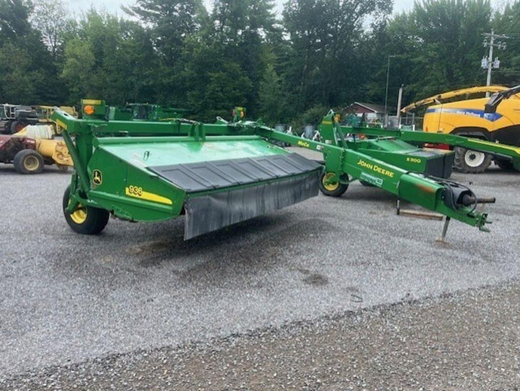 Image of John Deere 936 Image 1