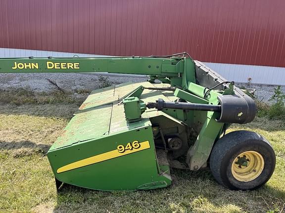 Image of John Deere 946 equipment image 2