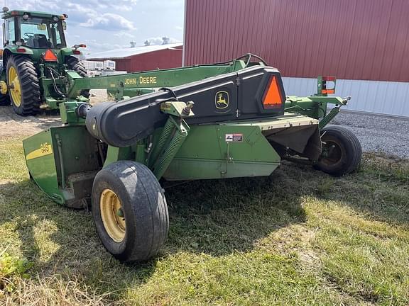 Image of John Deere 946 equipment image 3