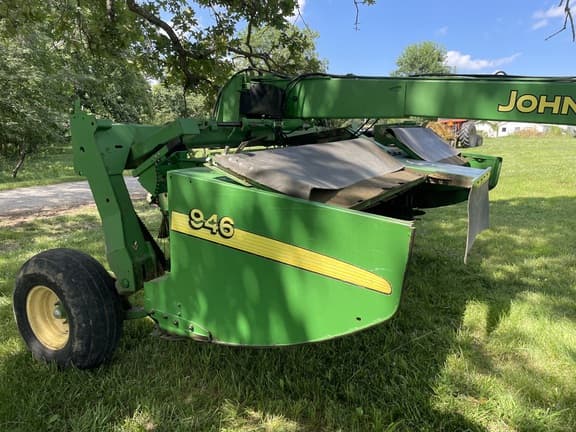 Image of John Deere 946 equipment image 2