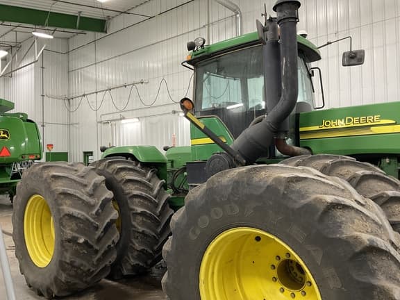 Image of John Deere 9520 equipment image 2