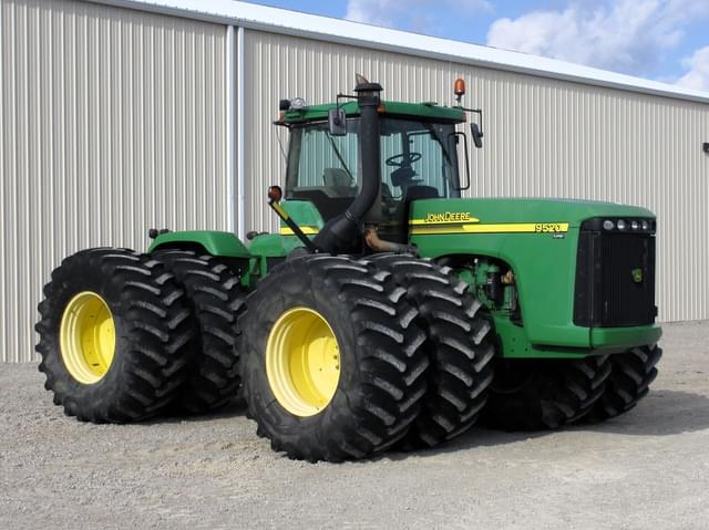 Image of John Deere 9520 equipment image 2