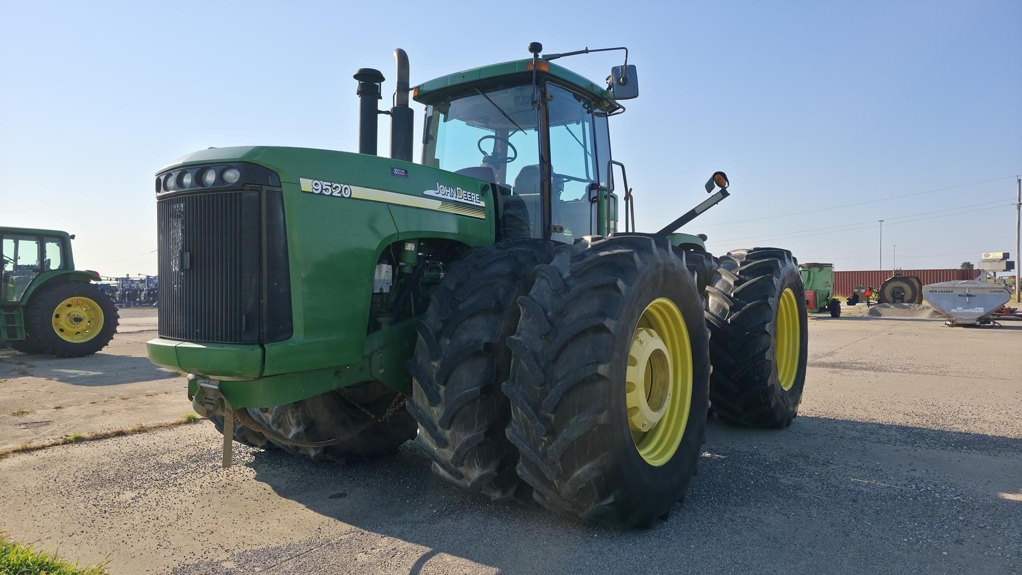 2004 John Deere 9520 Equipment Image0
