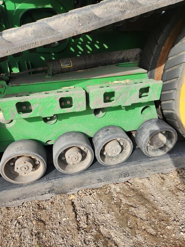 Image of John Deere 9520T equipment image 4