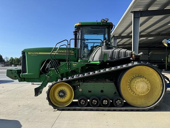 Image of John Deere 9520T equipment image 1