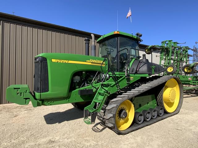 Image of John Deere 9520T equipment image 1