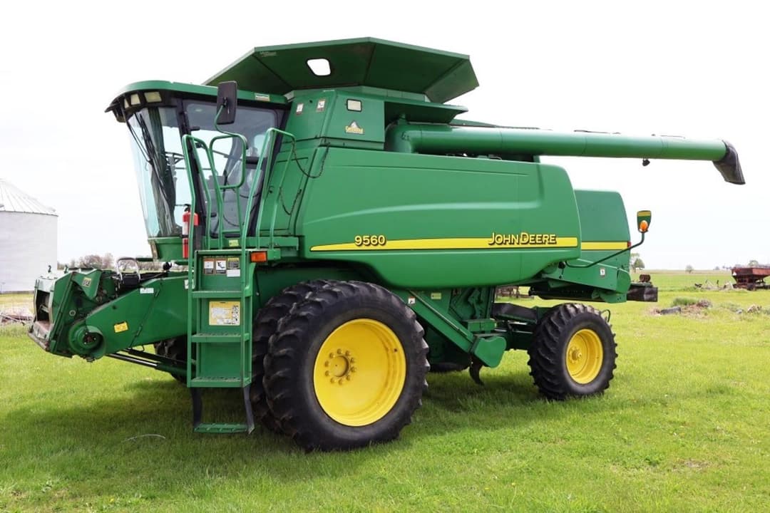 Image of John Deere 9560 Primary image