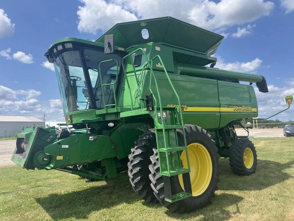 2004 John Deere 9560 STS Equipment Image0