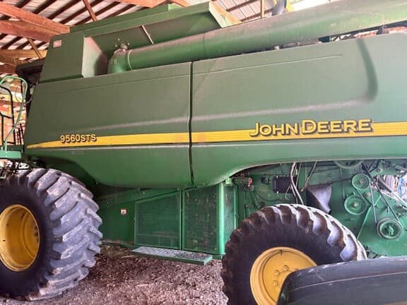 Image of John Deere 9560 STS equipment image 1