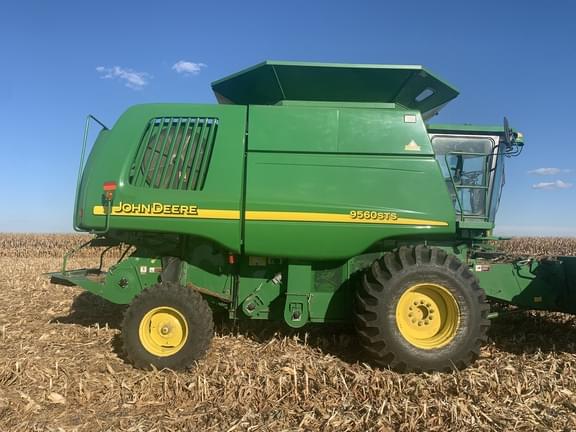 Image of John Deere 9560 STS equipment image 1