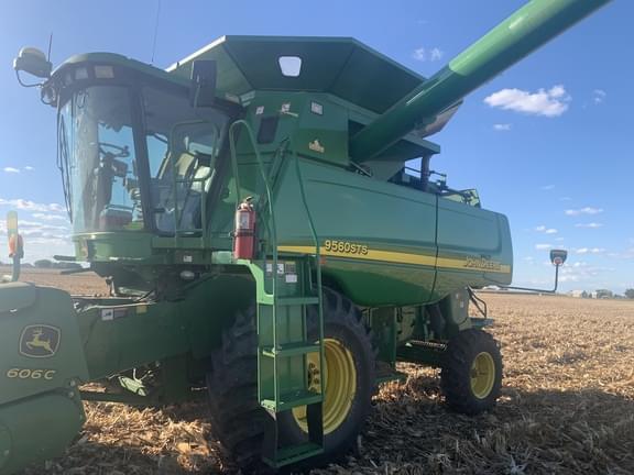 Image of John Deere 9560 STS Primary image