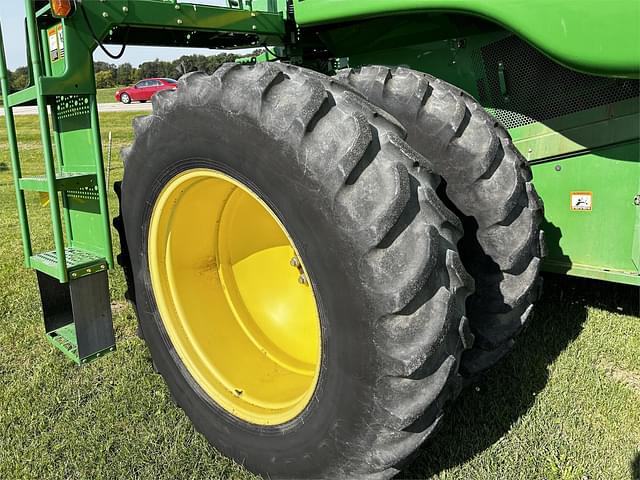 Image of John Deere 9560 STS equipment image 2