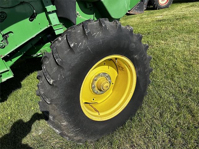 Image of John Deere 9560 STS equipment image 3