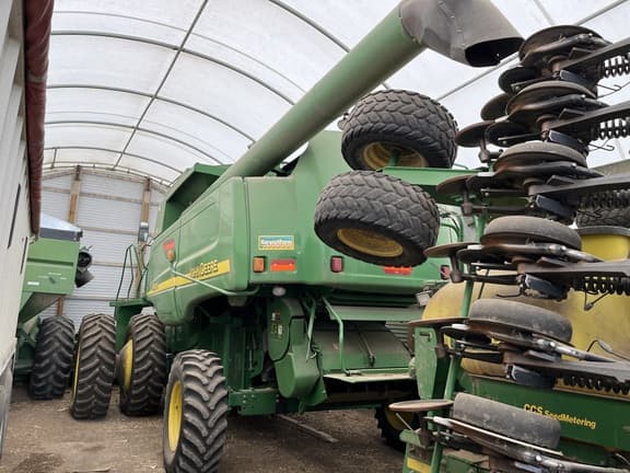 Image of John Deere 9560 STS equipment image 2
