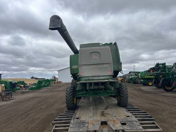 Image of John Deere 9560 equipment image 2