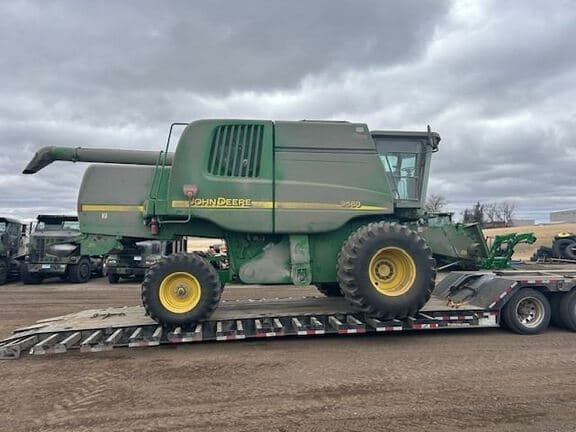 Image of John Deere 9560 equipment image 3