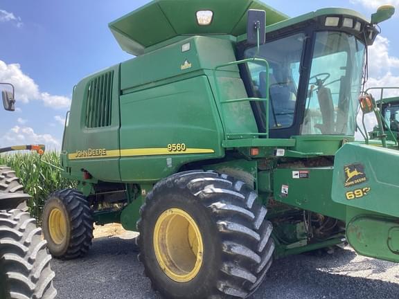 Image of John Deere 9560 Primary image