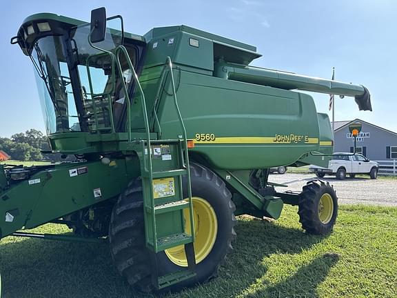 Image of John Deere 9560 equipment image 2